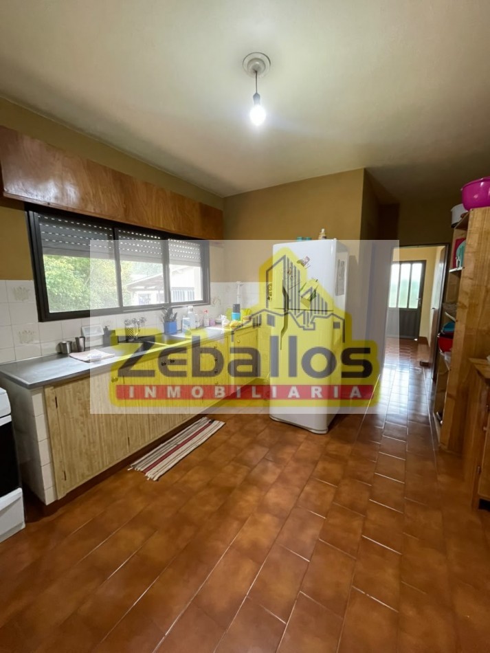 🏡 Amplia Casa en Venta | Terreno de 1.115 m² | 3 Dormitorios | Gran Parque con Frutales